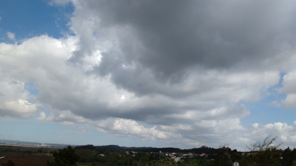 blog_donkere-wolken-boven-de-voorjaarsschoonmaak
